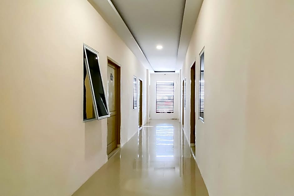 RedDoorz Syariah near RS Awal Bros Panam Pekanbaru