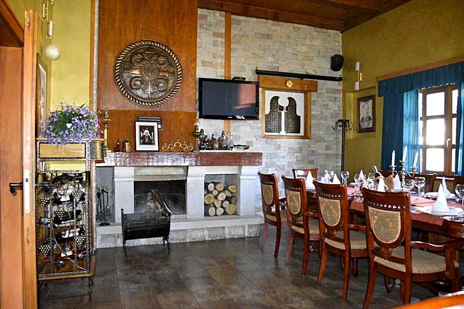 OSTROG Aparthotel KOLIBA-VLASTNIŠTVO MANASTIRA OSTROG