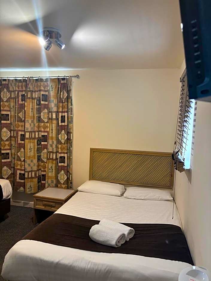 The Tudor House Hotel