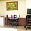 Kokomos Suites Hotel