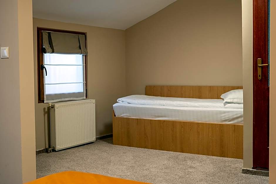 Photo 1 of 7 of Suite