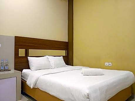 Shabrina Homestay Syariah Terminal Tirtonadi Solo RedPartner