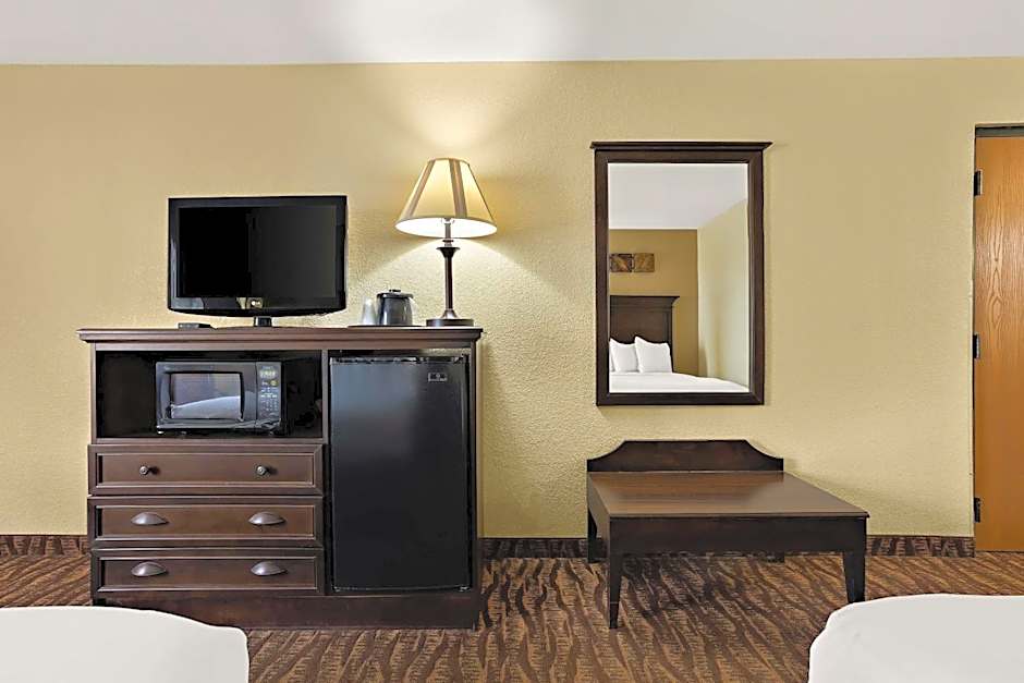 Best Western Center Pointe Inn