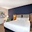 La Quinta Inn & Suites by Wyndham Chattanooga Downtown/South