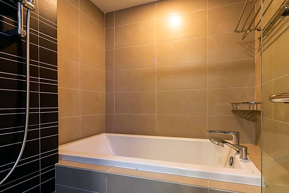 Teega Suites by RR JBcity