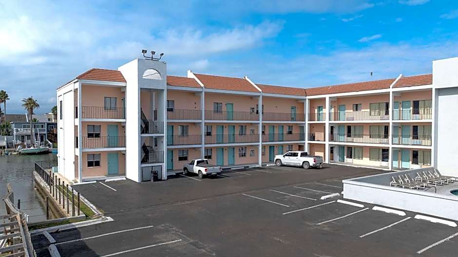 WindWater Hotel and Marina