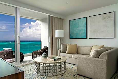 2 Bedroom Club Suite, Club Lounge Access, 2 Bedroom Suite, Bedroom 1: 1 King, Bedroom 2: 2 Queen