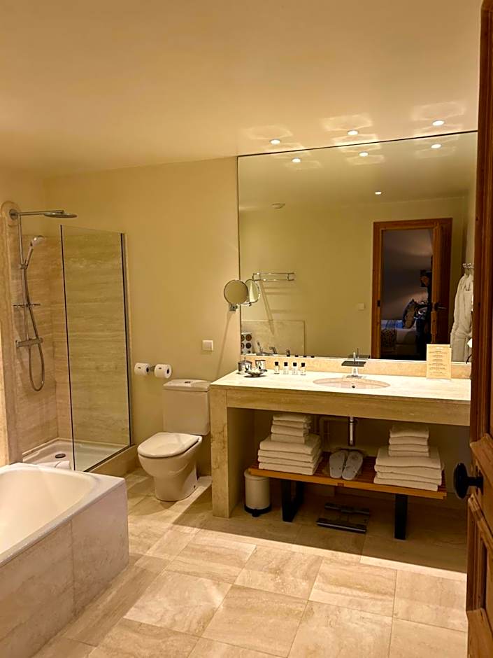 Beaumanoir Small Luxury Boutique Hotel