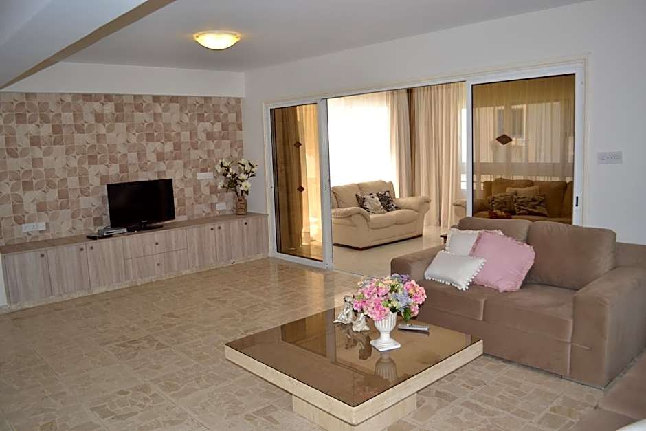 Marianna Hotel Apartments