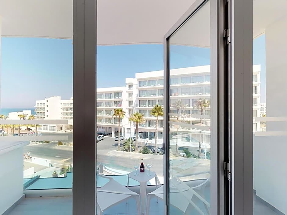 The Blue Ivy Hotel & Suites