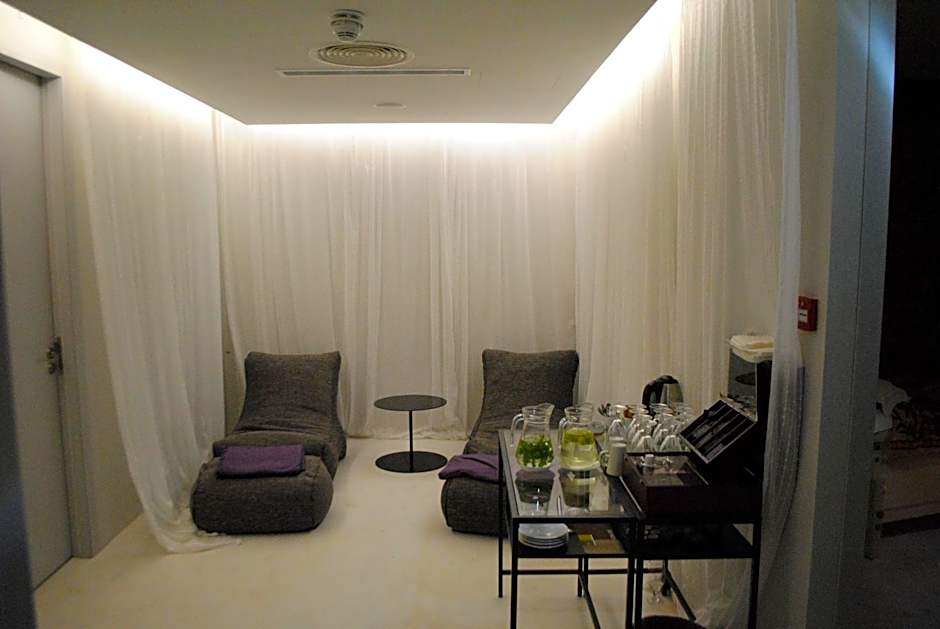 Napa Mermaid Hotel & Suites