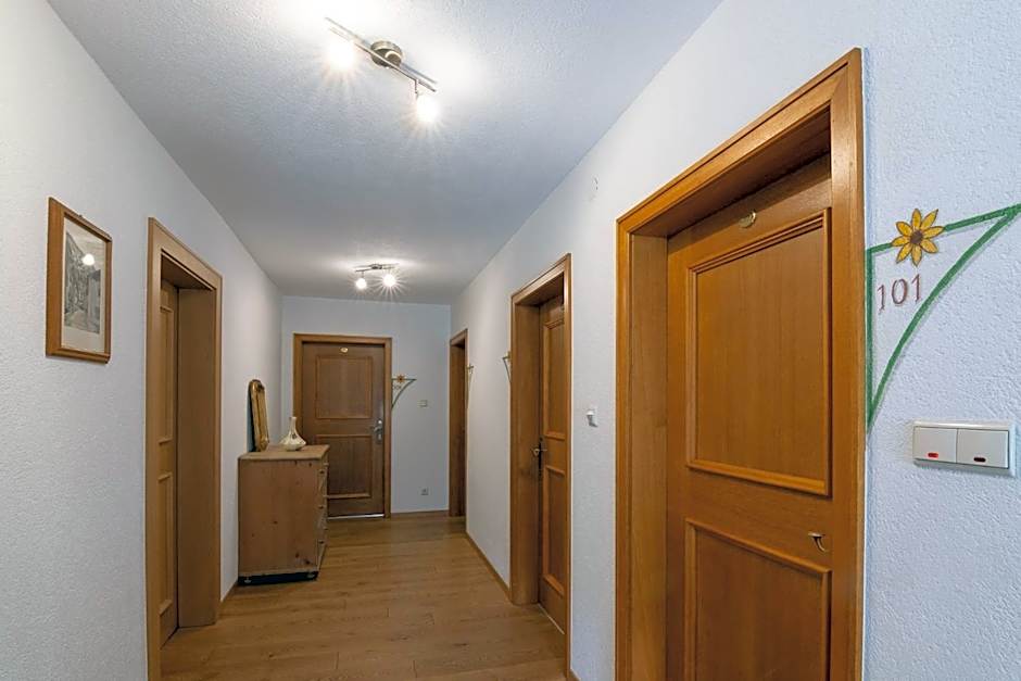 Photo 1 of 11 of Double Room