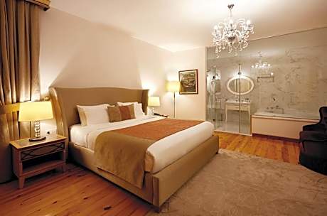 Garden Suite with Jacuzzi