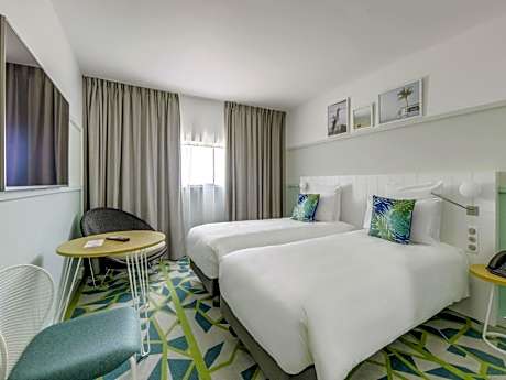 Standard Room with 2 Single Beds