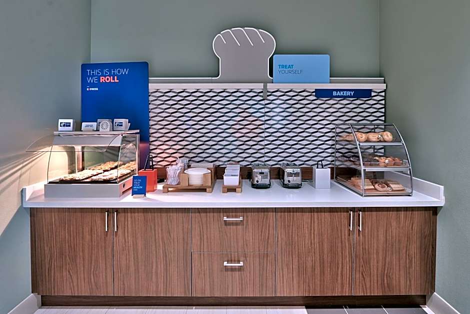 Holiday Inn Express And Suites Albuquerque East By IHG