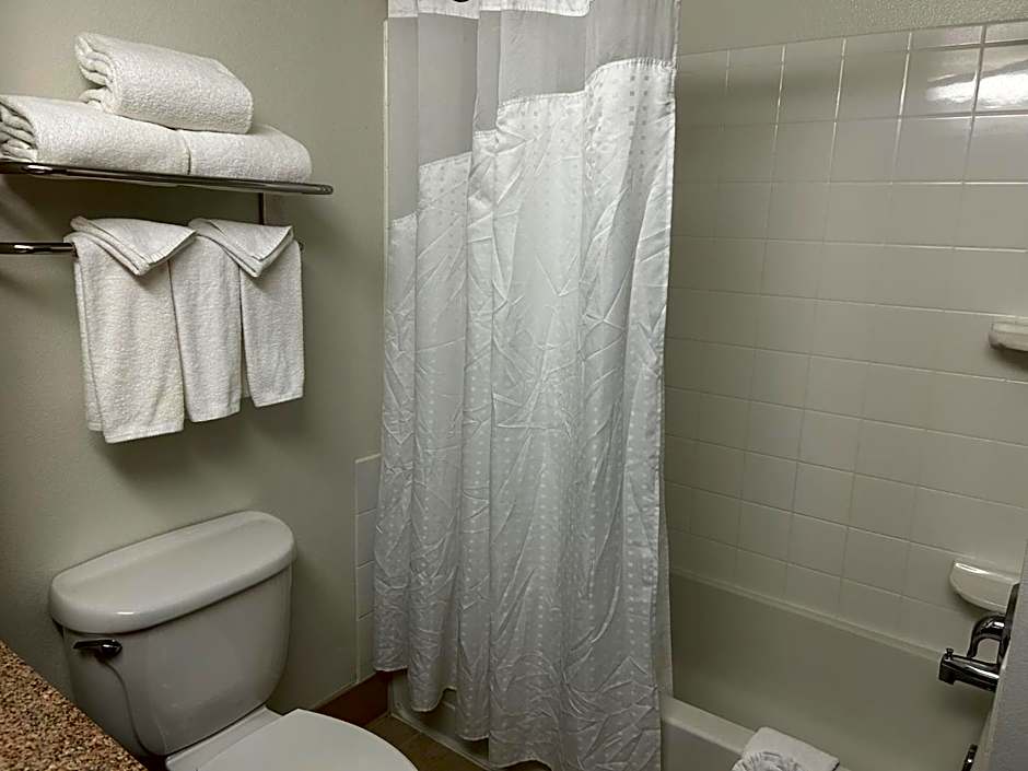 Holiday Inn & Suites - Barstow By IHG