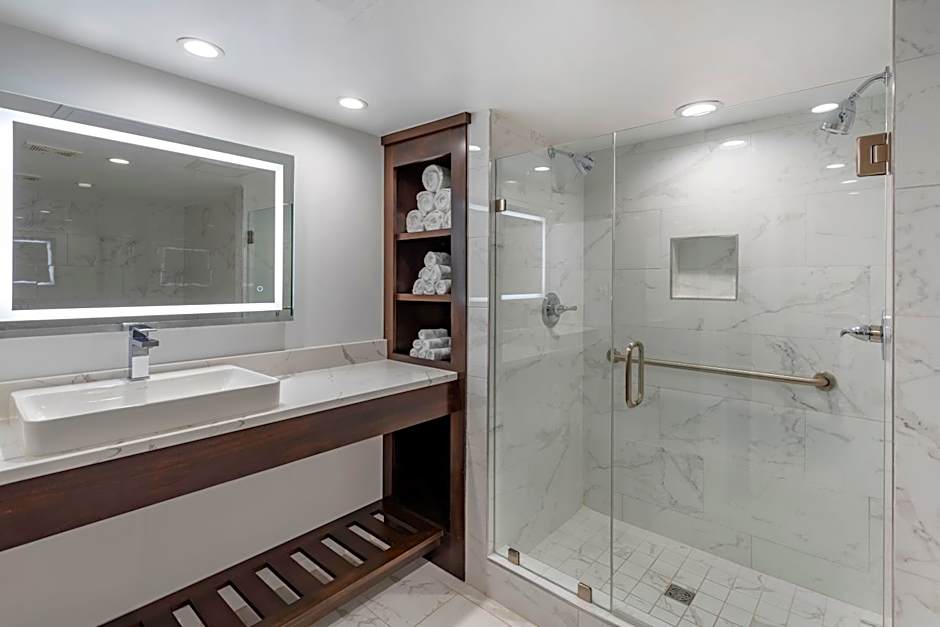 Coastal Hotel & Suites Virginia Beach - Oceanfront