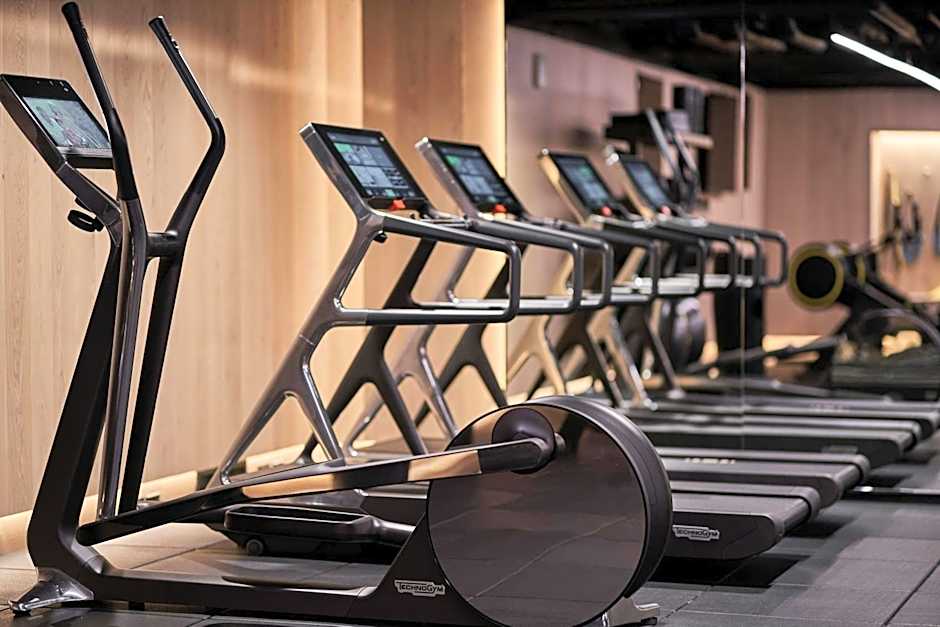 Muir, Luxury Collection