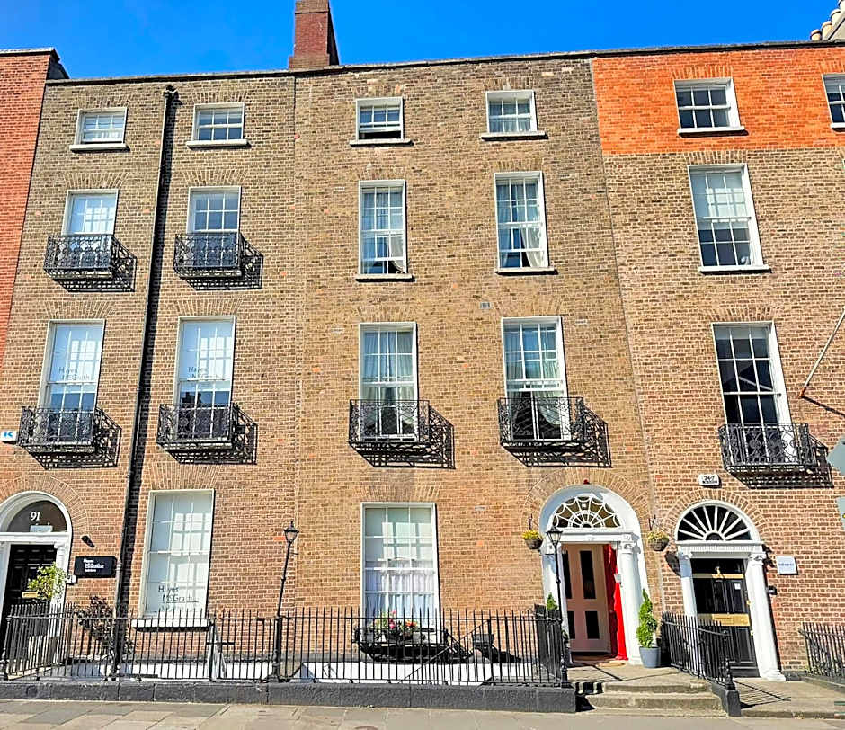 Baggot Court Townhouse