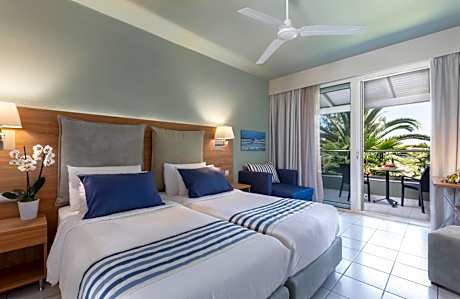 Studio with Garden View