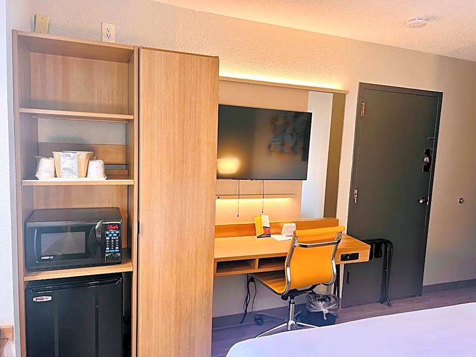 Microtel Inn & Suites by Wyndham Lexington