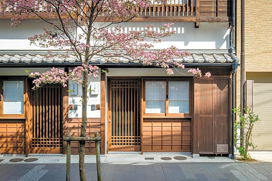 Hanagoromo Machiya House