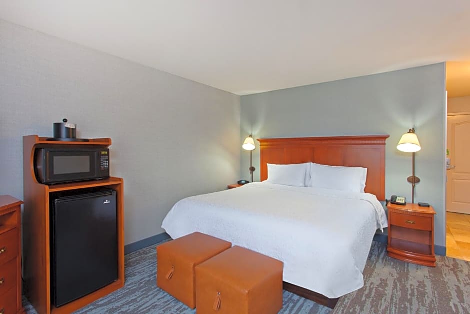 Hampton Inn & Suites Clovis Airport North