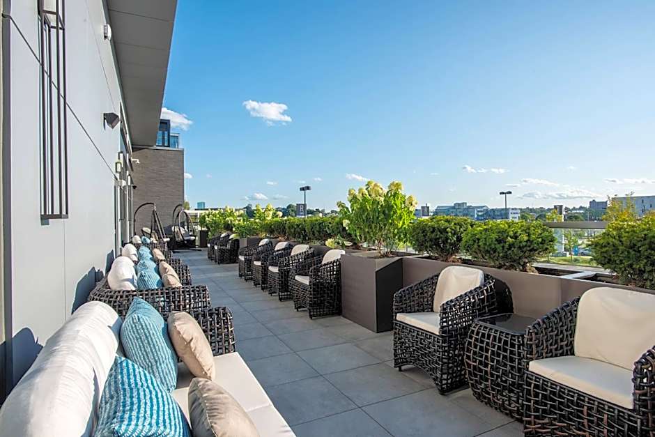 The Row Hotel at Assembly Row, Autograph Collection by Marriott