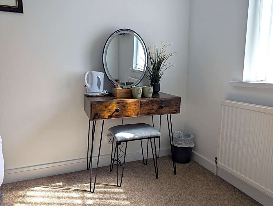 The Lodge by Cefn Tilla