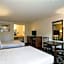 MorningGlory Inn & Suites