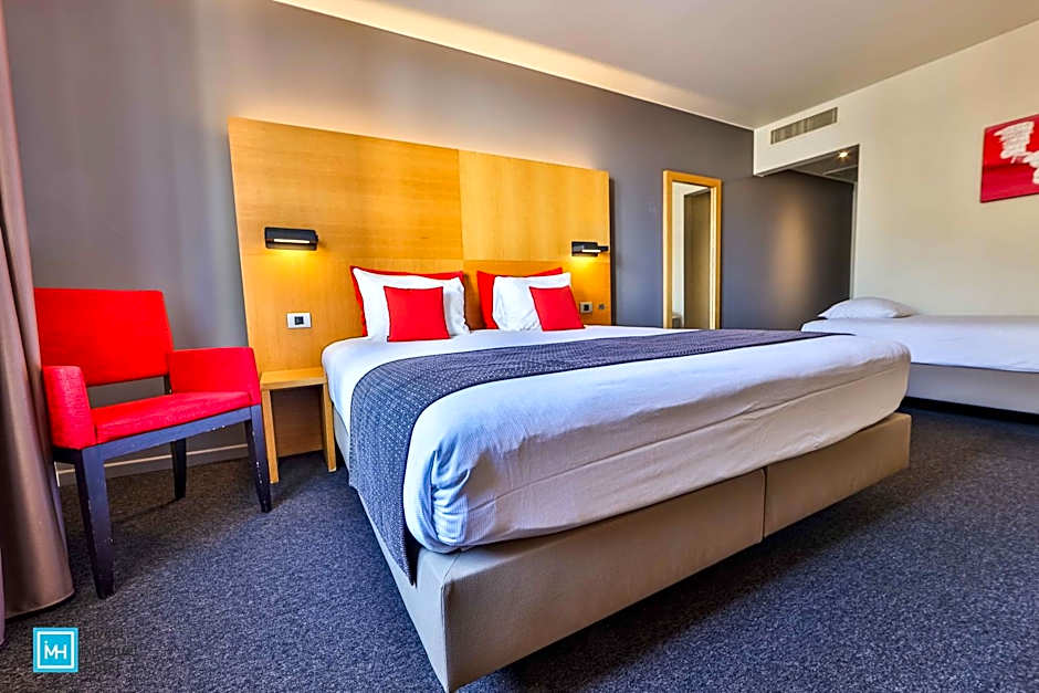 Hotel Husa De La Couronne