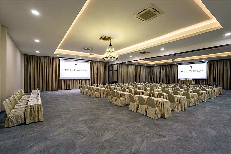 Tropicana Hotel (SHA Extra Plus)