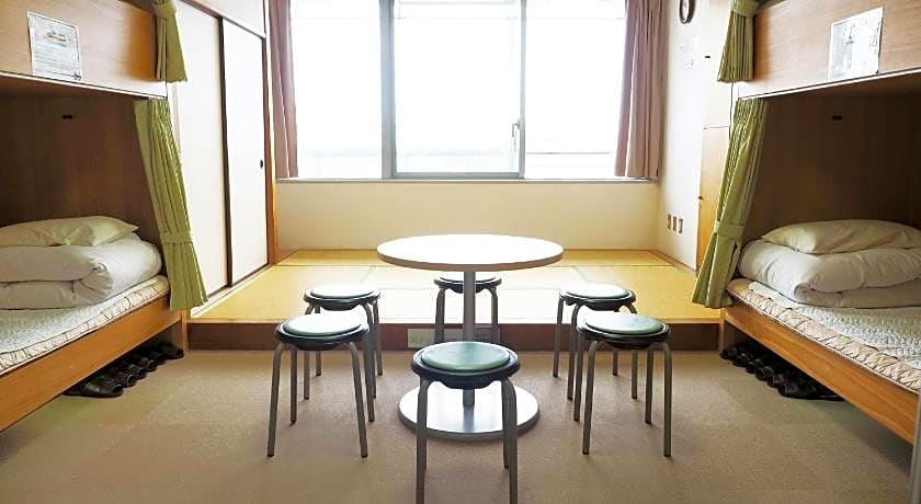Shin Osaka Youth Hostel