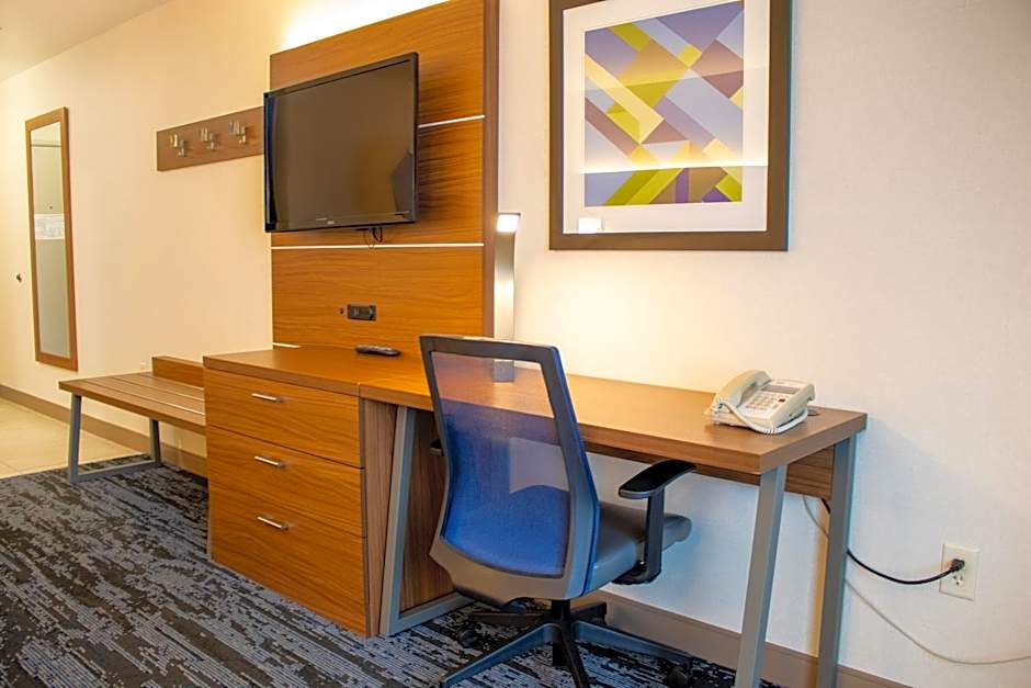 Holiday Inn Express Hotel & Suites Wausau By IHG