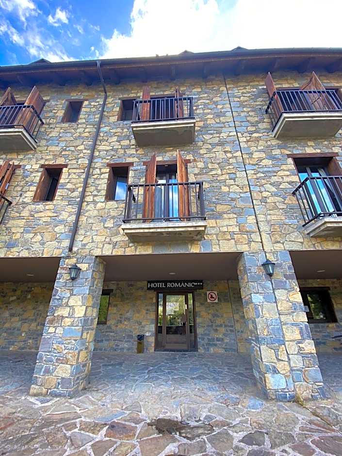 Photo 1 of 50 of Hotel Romanic