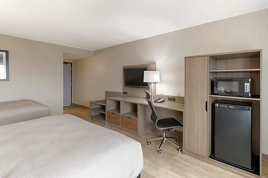 Quality Inn Newton at I-80
