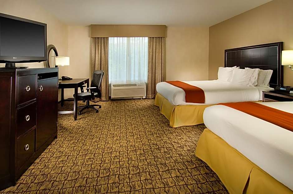 Holiday Inn Express & Suites Alexandria - Fort Belvoir By IHG