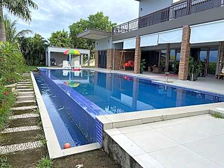 Neoteric Resort Hotel