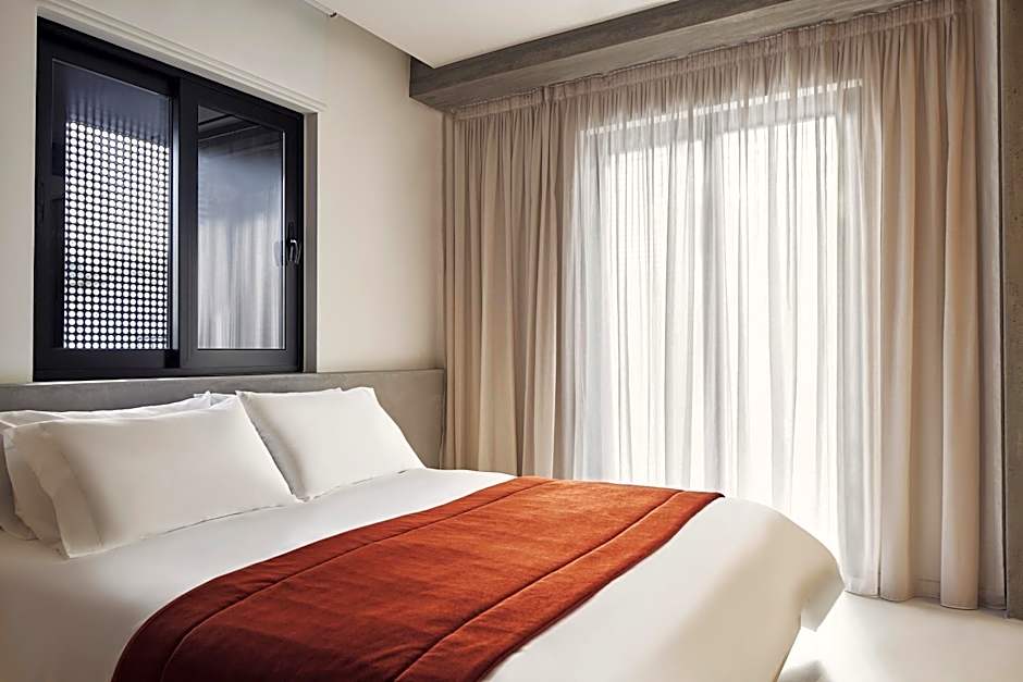 The Newel Metaxourgeio