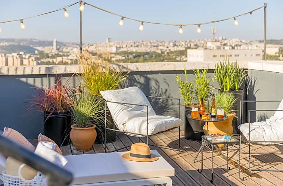 Brown Machne Yehuda