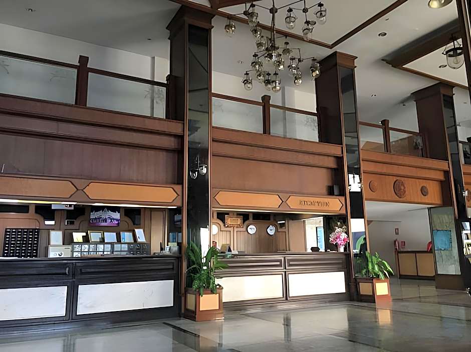 Ayutthaya Grand Hotel