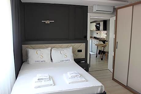 Suite with Mountain View