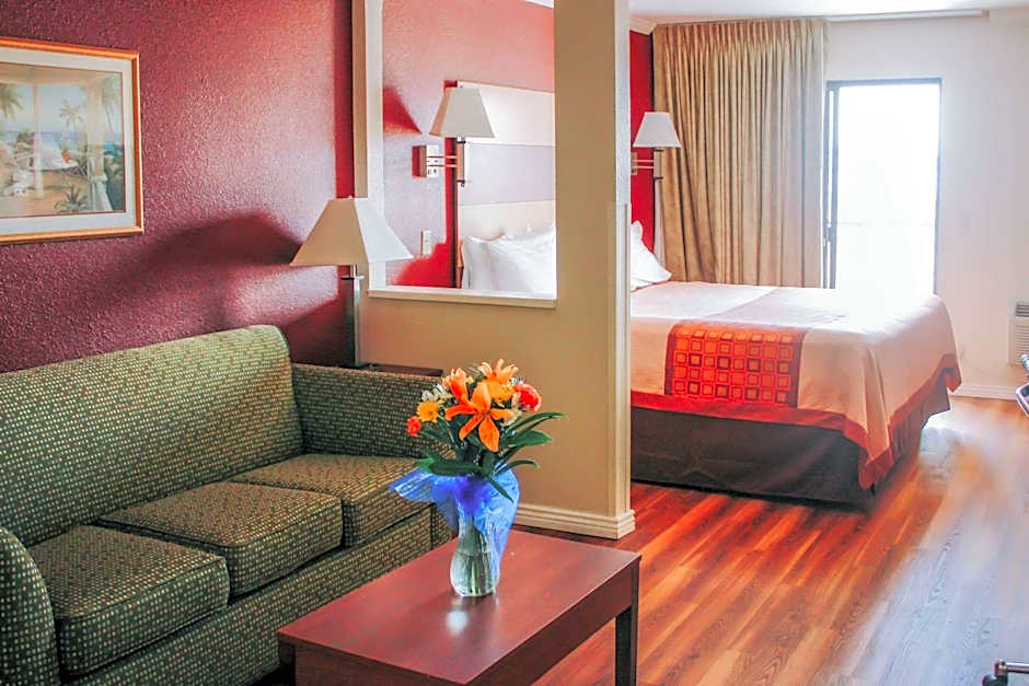 Rodeway Inn & Suites Lake Havasu City