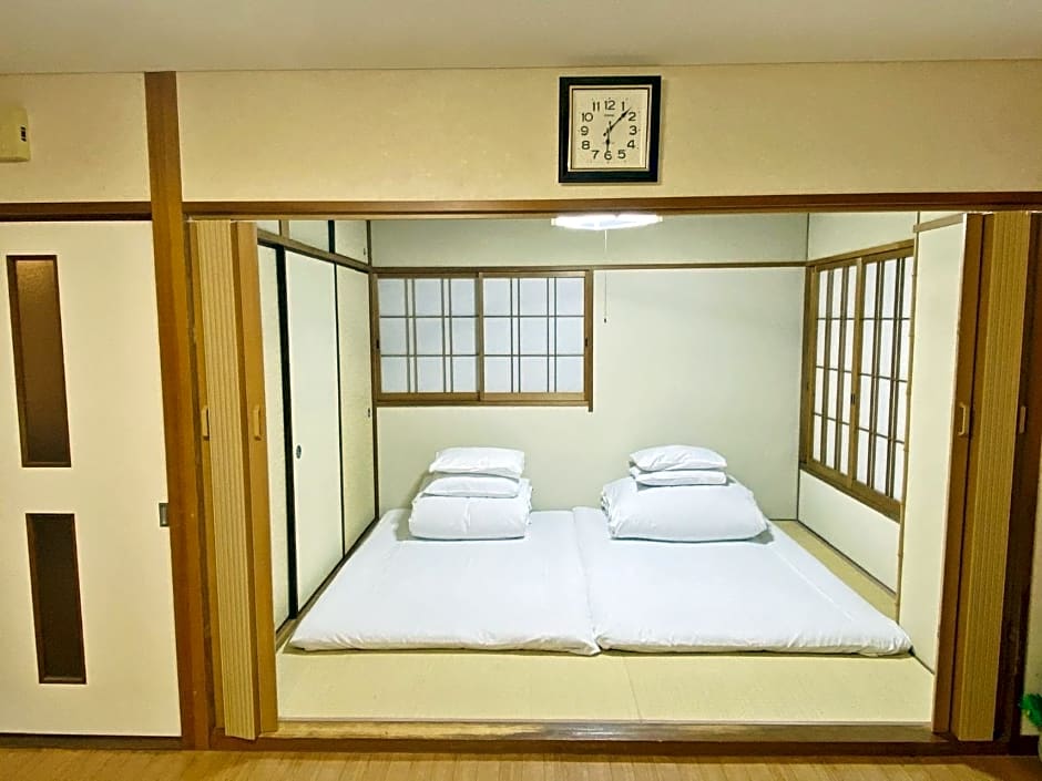 GuestHouse017徳島個室 飲食街中心 阿波踊り会館7分 文理&徳島大学 アスティとくしま車8分