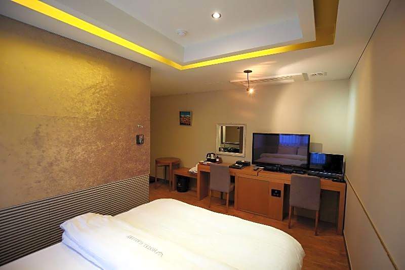 Tongyeong Gallery Hotel