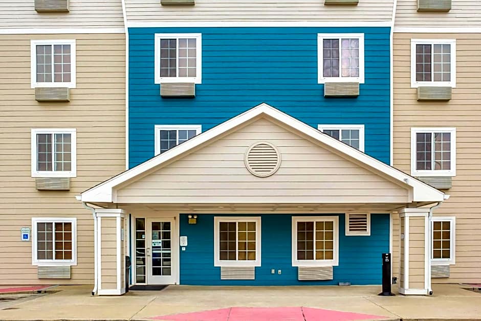 WoodSpring Suites Conroe