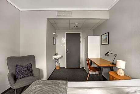 Superior, Double or Twin Room with Shared Bathroom