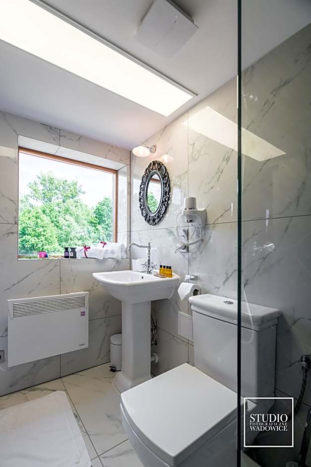 Stacja Galicja - nocleg w pociągu blisko Energylandia