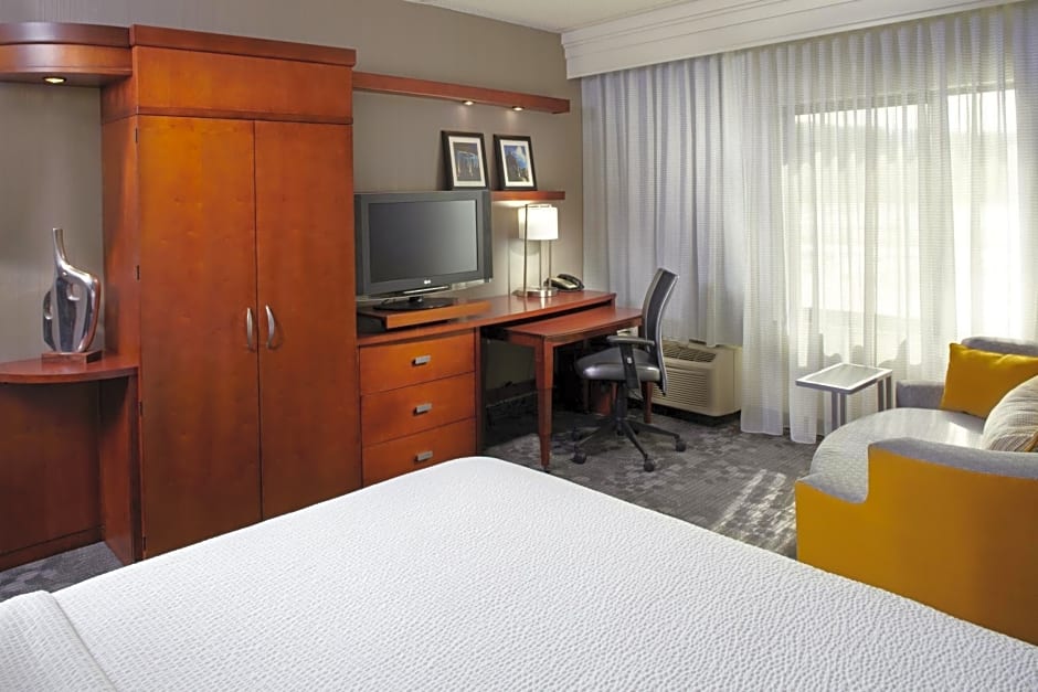 Courtyard by Marriott Dayton-University of Dayton