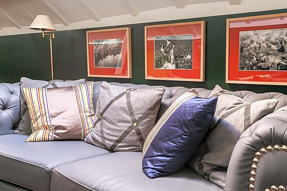 Rosegarden Essence Sintra - by Unlock Hotels